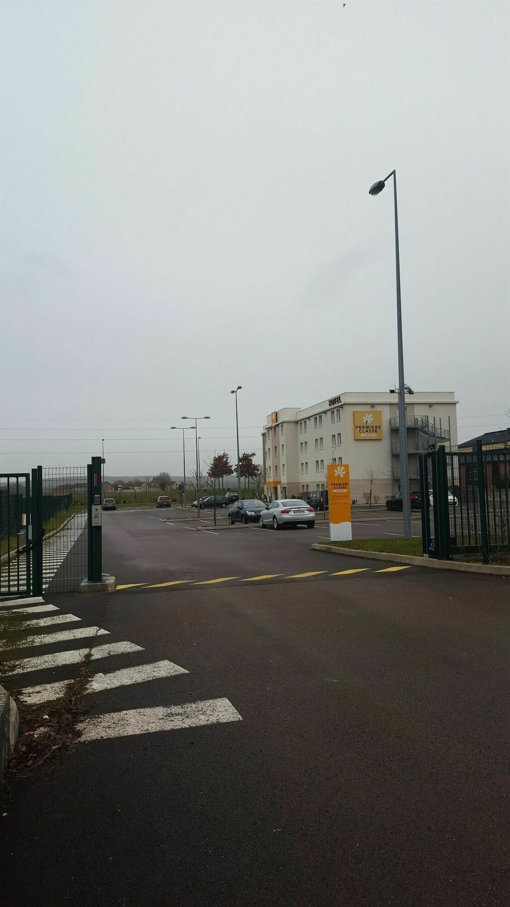 Premiere Classe Sens Nord- Saint Clement Экстерьер фото